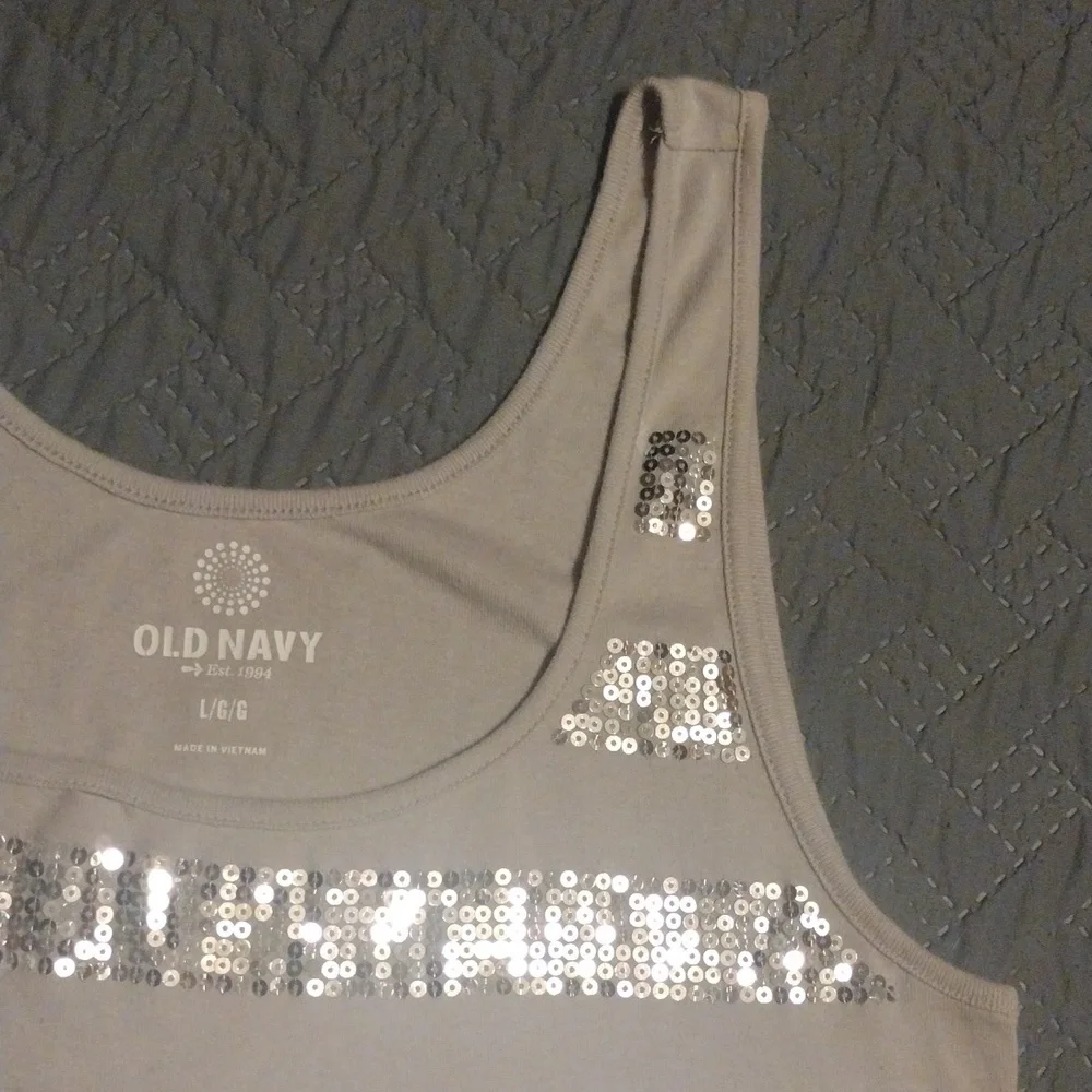 Old Navy White and Silver Sequin Tank - Picture 5 of 11